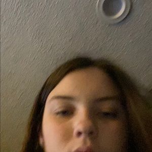 Meet your Posher, Emiley